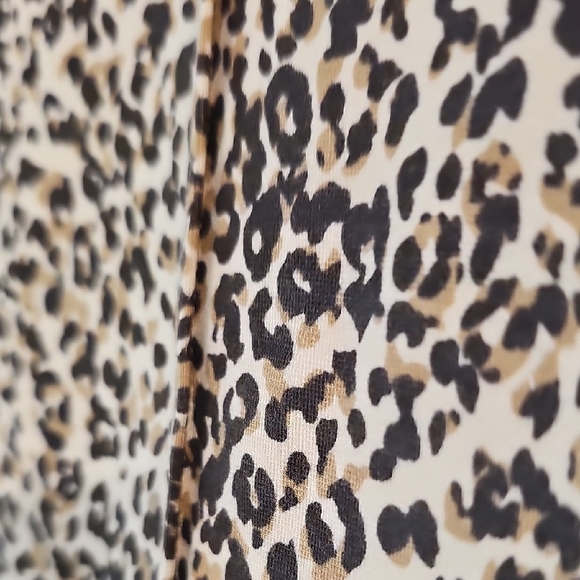 Old Navy Leopard Print Leggings - Black and White - Picture 4 of 5